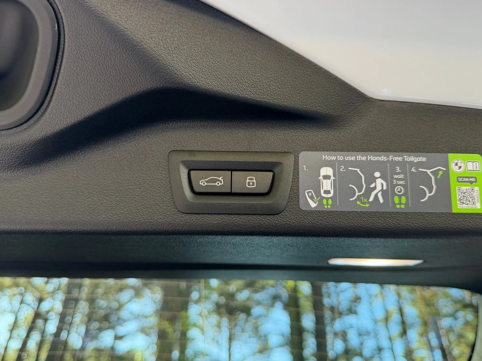 New 2026 Mineral White Metallic BMW xDrive40i image 18