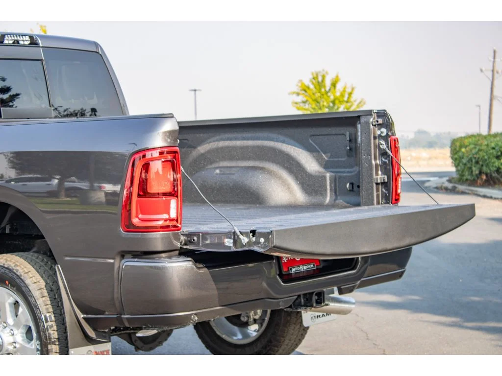New 2026 Granite Crystal Metallic Clearcoat Ram Laramie image 10