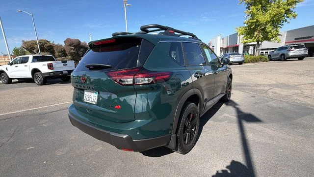 Used 2026 Obsidian Green Nissan Rock Creek image 4