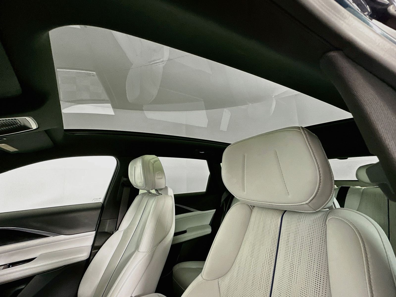 Used 2024 Emerald Lake Metallic Cadillac Luxury image 22