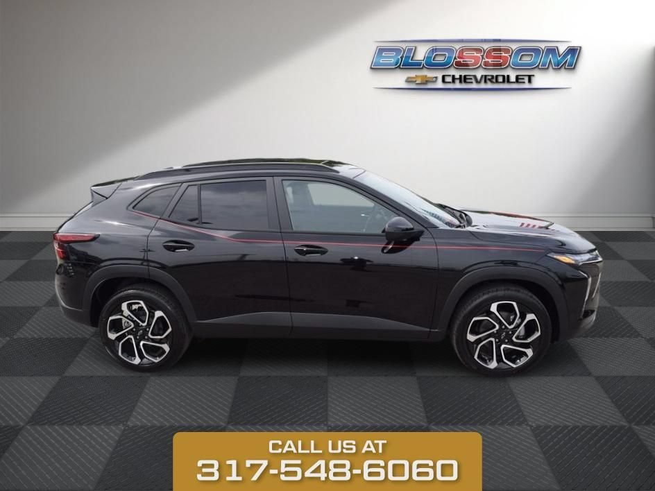 2026 Chevrolet Trax RS - Photo 8
