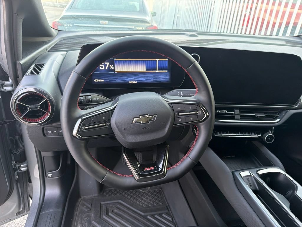 2025 Chevrolet Equinox EV RS - Photo 11
