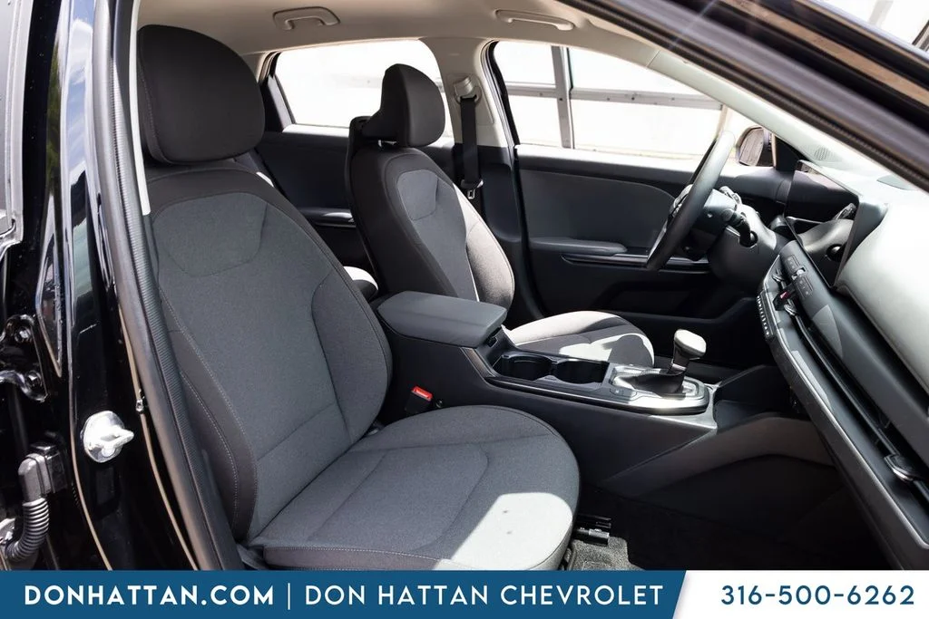 Used 2025 Black Kia LXS image 20