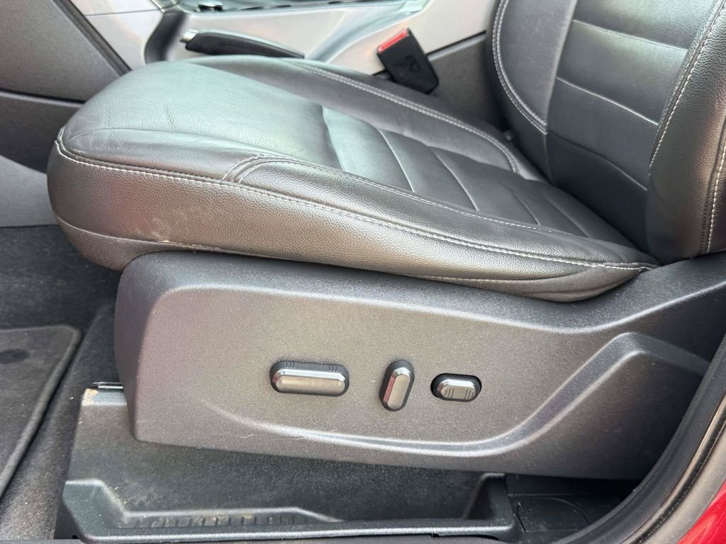 Used 2015 Red Ford SE image 20