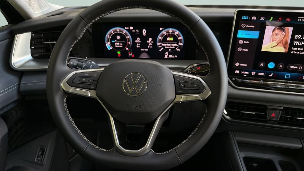New 2026 Deep Black Pearl Volkswagen 2.0T SE image 11