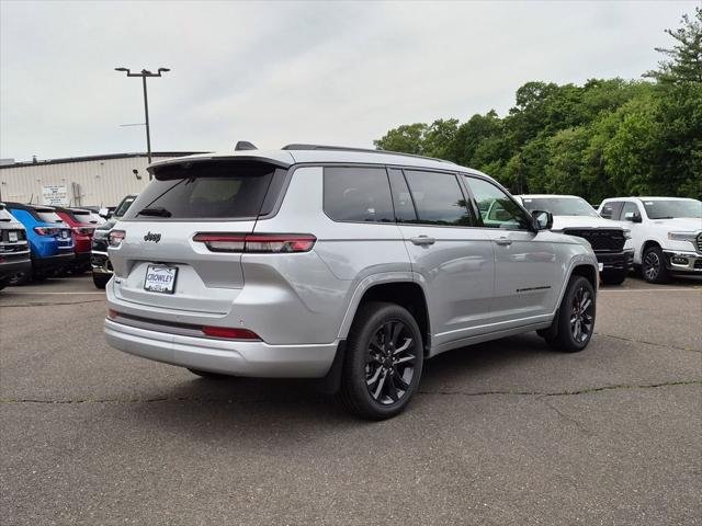 New 2026 Silver Zynith Exterior Paint Jeep Limited image 29