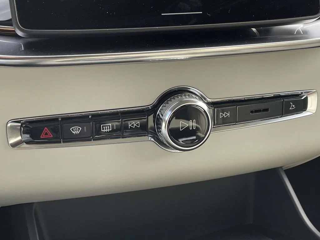 2026 Volvo XC90 Ultra - Photo 19