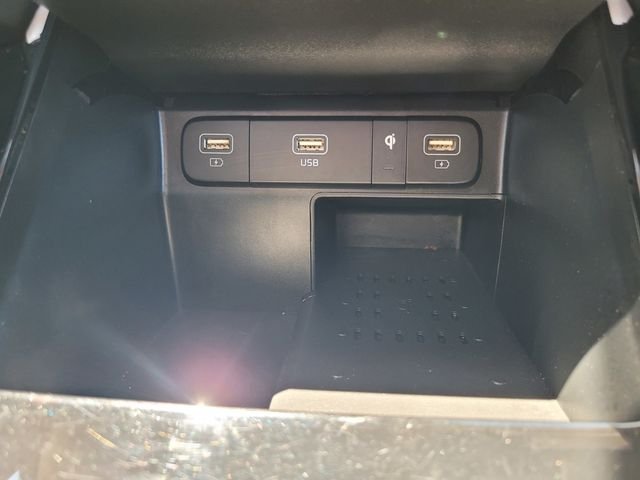 Used 2021 Beige Kia SX image 26