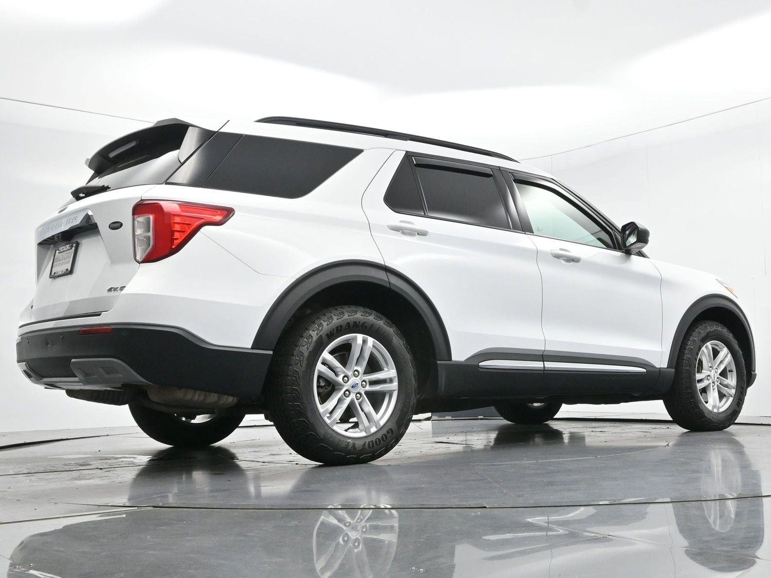 Used 2023 Oxford White Ford XLT image 54