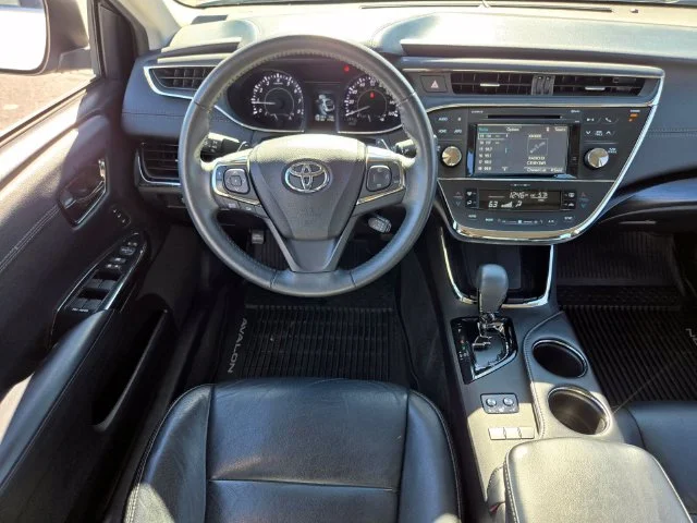 Used 2016 White Toyota XLE Premium image 14