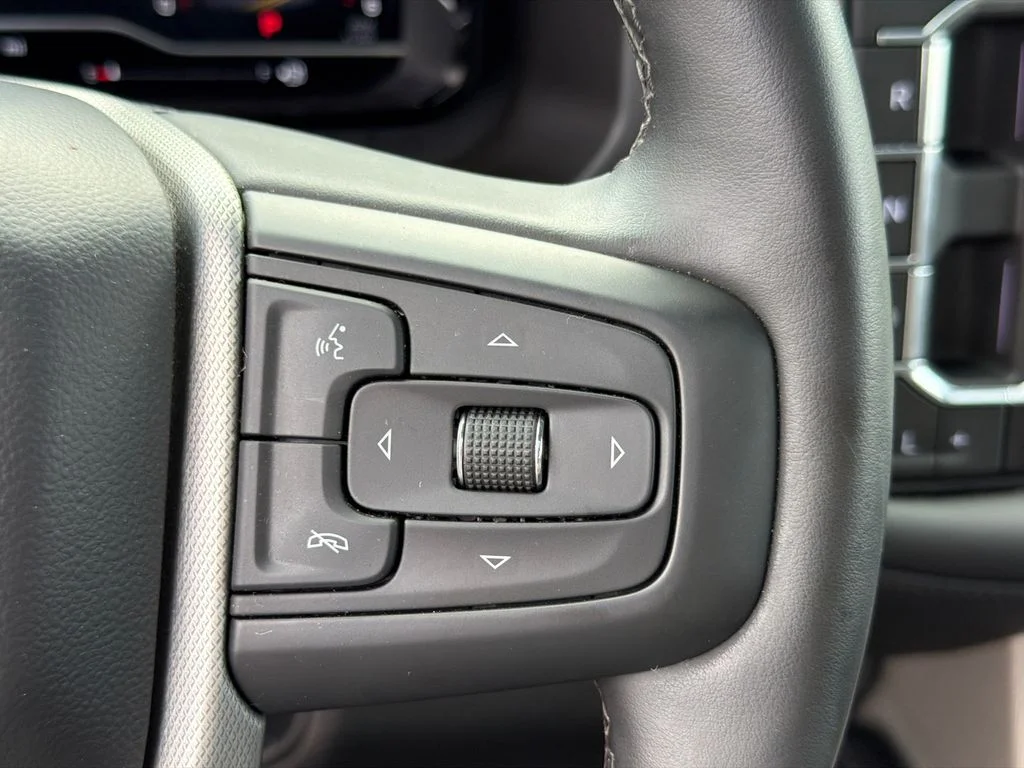 Used 2024 White GMC Denali image 26