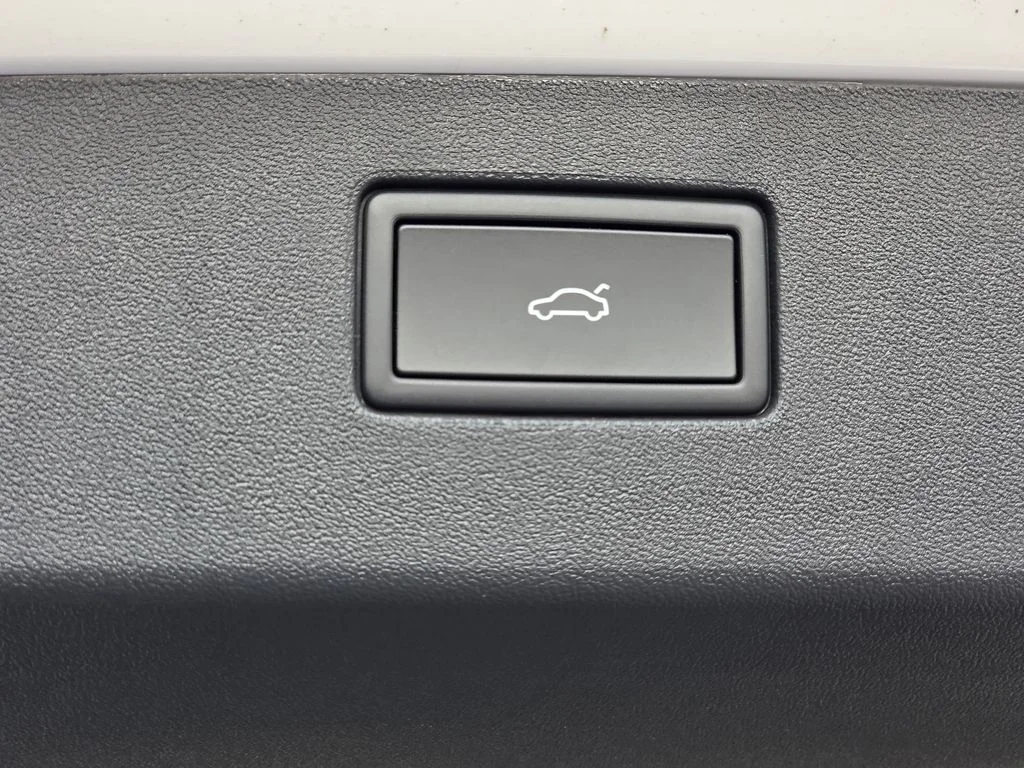 2026 Volkswagen Tiguan SE - Photo 23