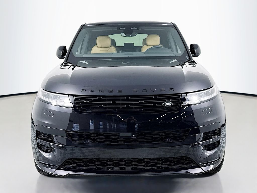 New 2026 Santorini Black Land Rover Dynamic SE image 6