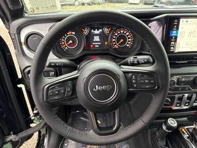 New 2026 Black Clear-Coat Exterior Paint Jeep Sport S image 18
