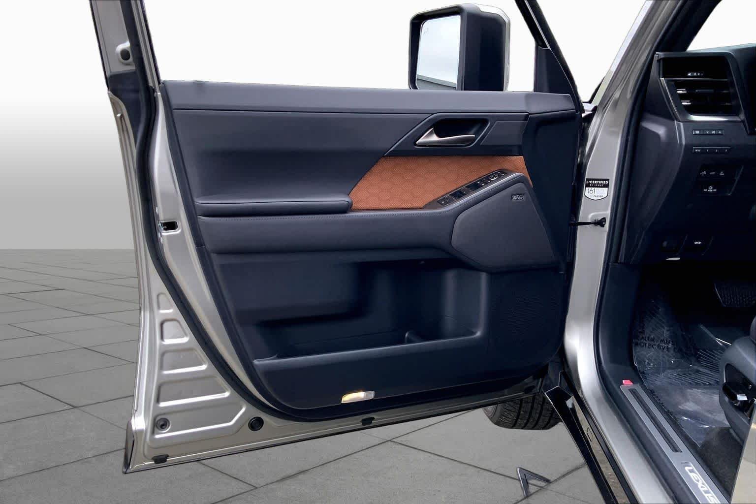 2024 Lexus GX Luxury+ - Photo 22