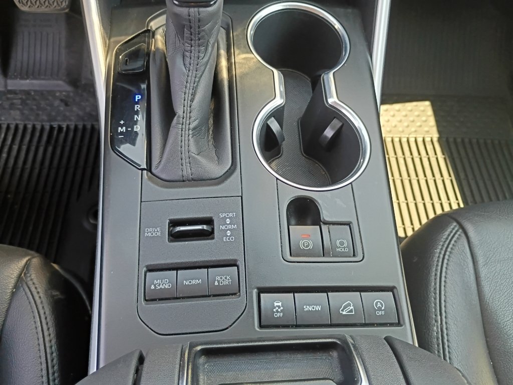 Used 2020 Blueprint Toyota LE image 37
