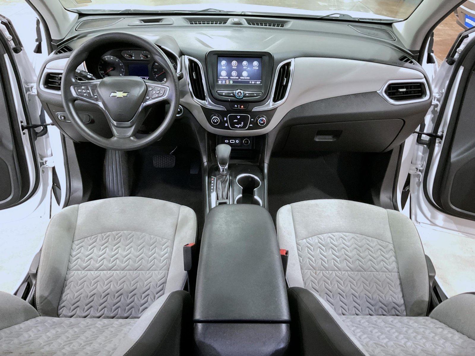 2024 Chevrolet Equinox LS - Photo 12
