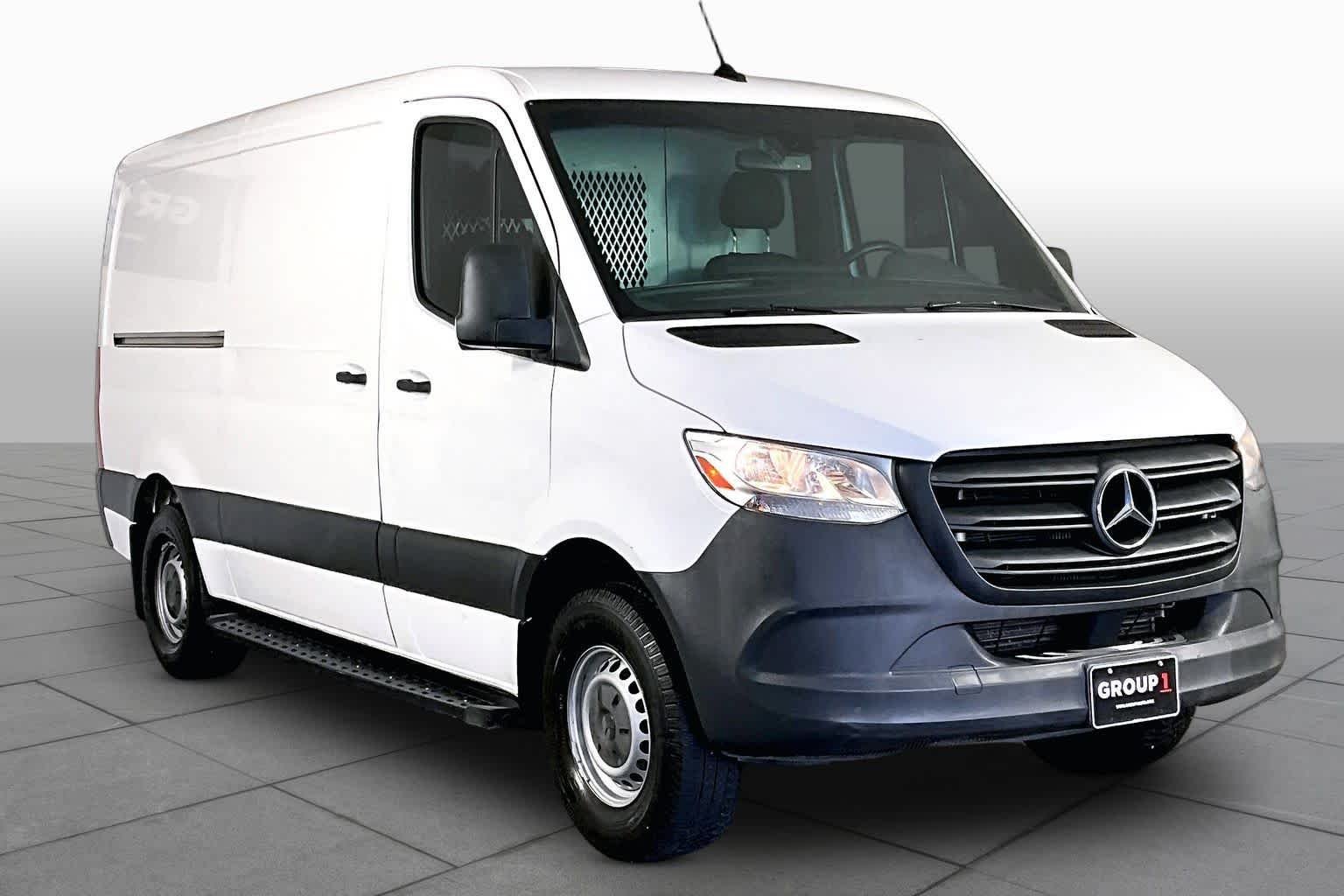Used 2019 Arctic White Mercedes-Benz  image 3