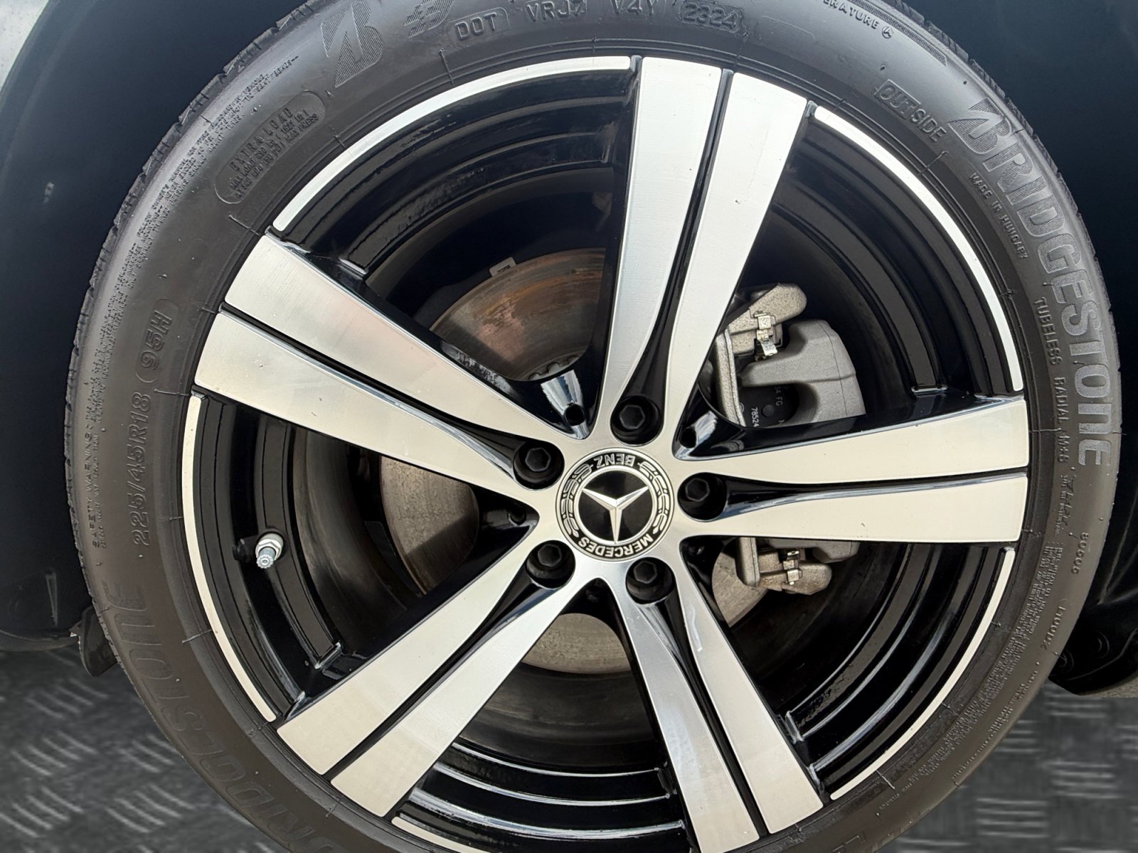 Used 2025 Black Mercedes-Benz C 300 image 9