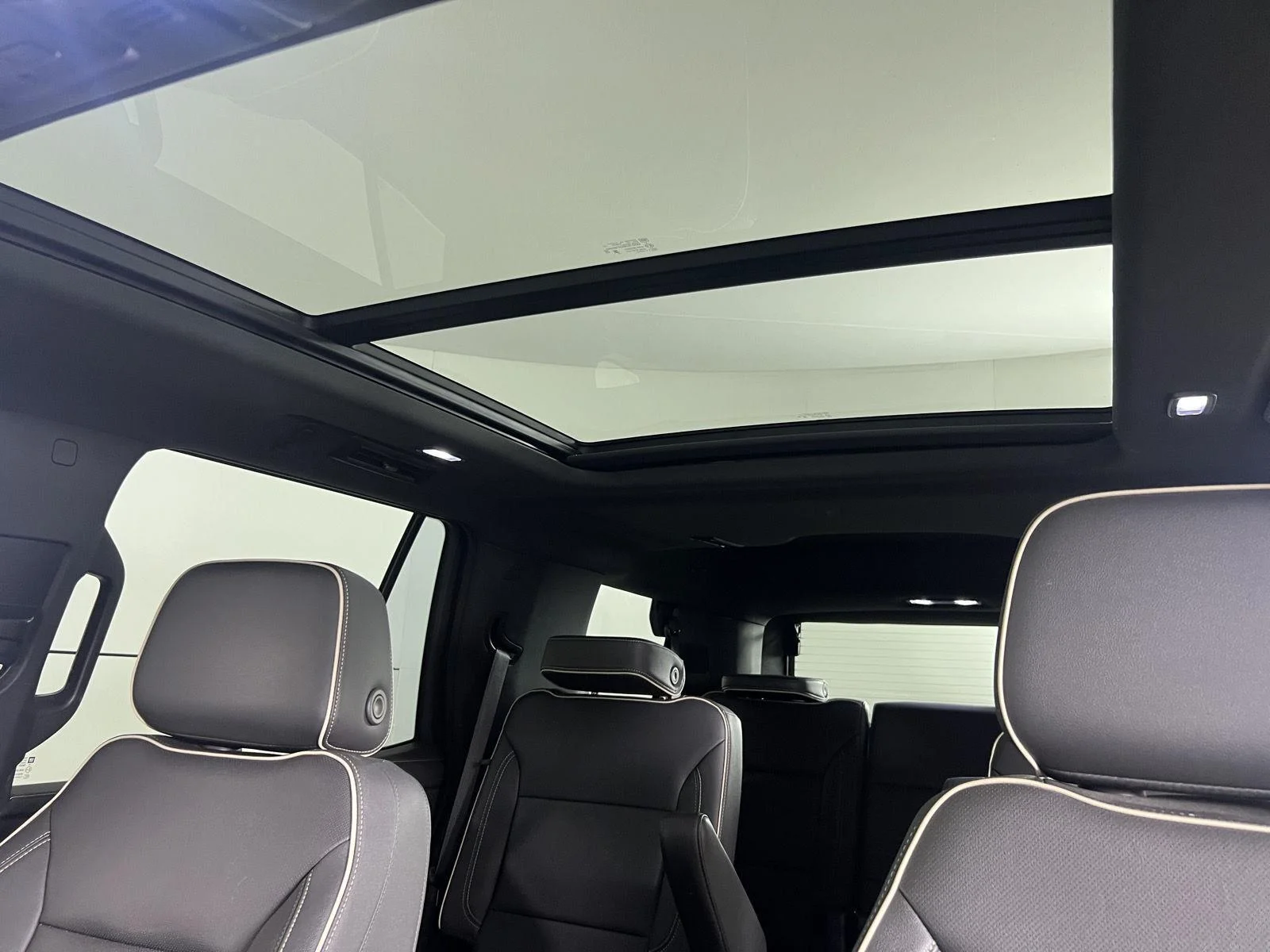 Used 2023 Black Chevrolet Premier image 4