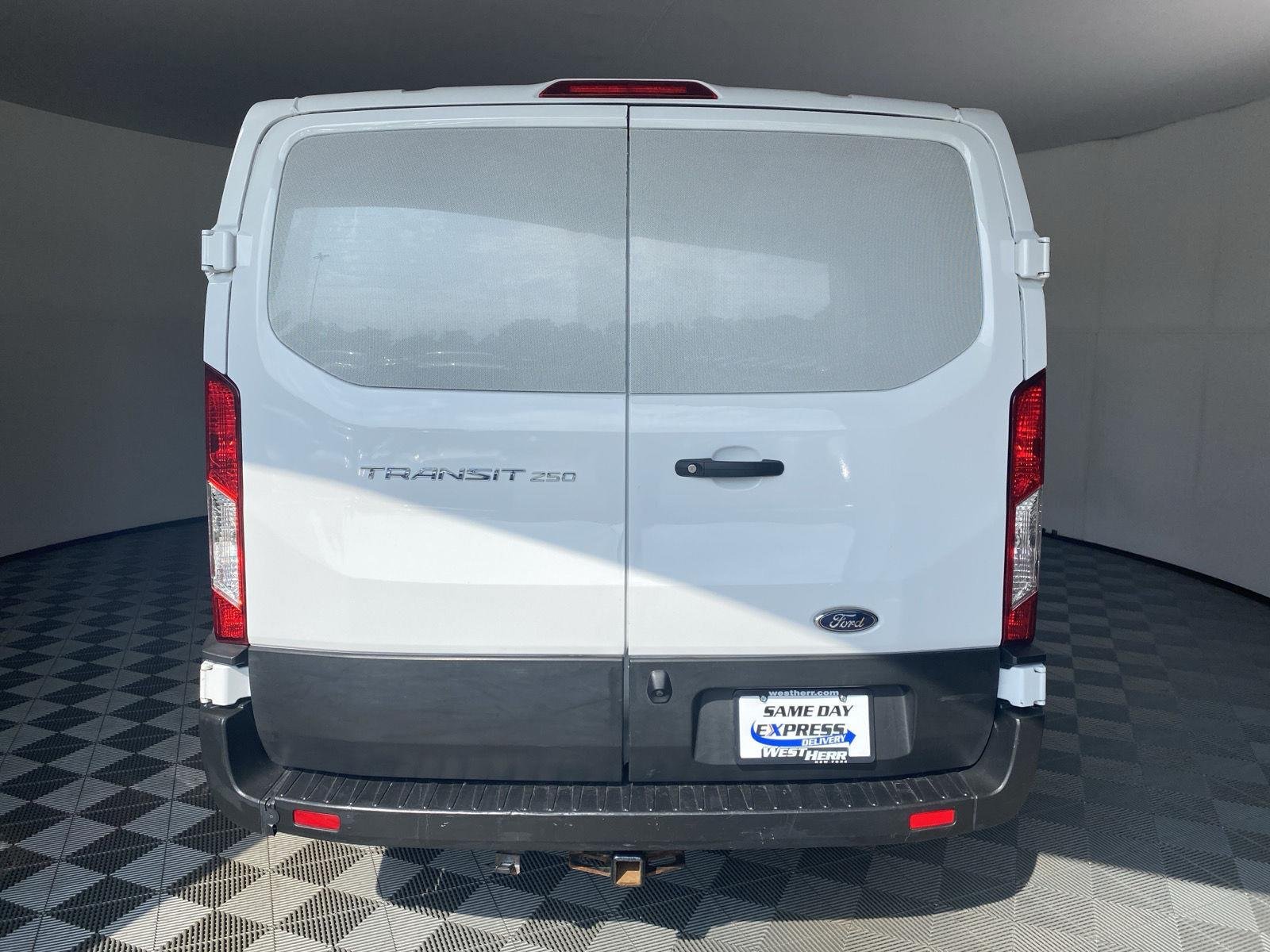 Used 2021 Oxford White Ford 250 image 12