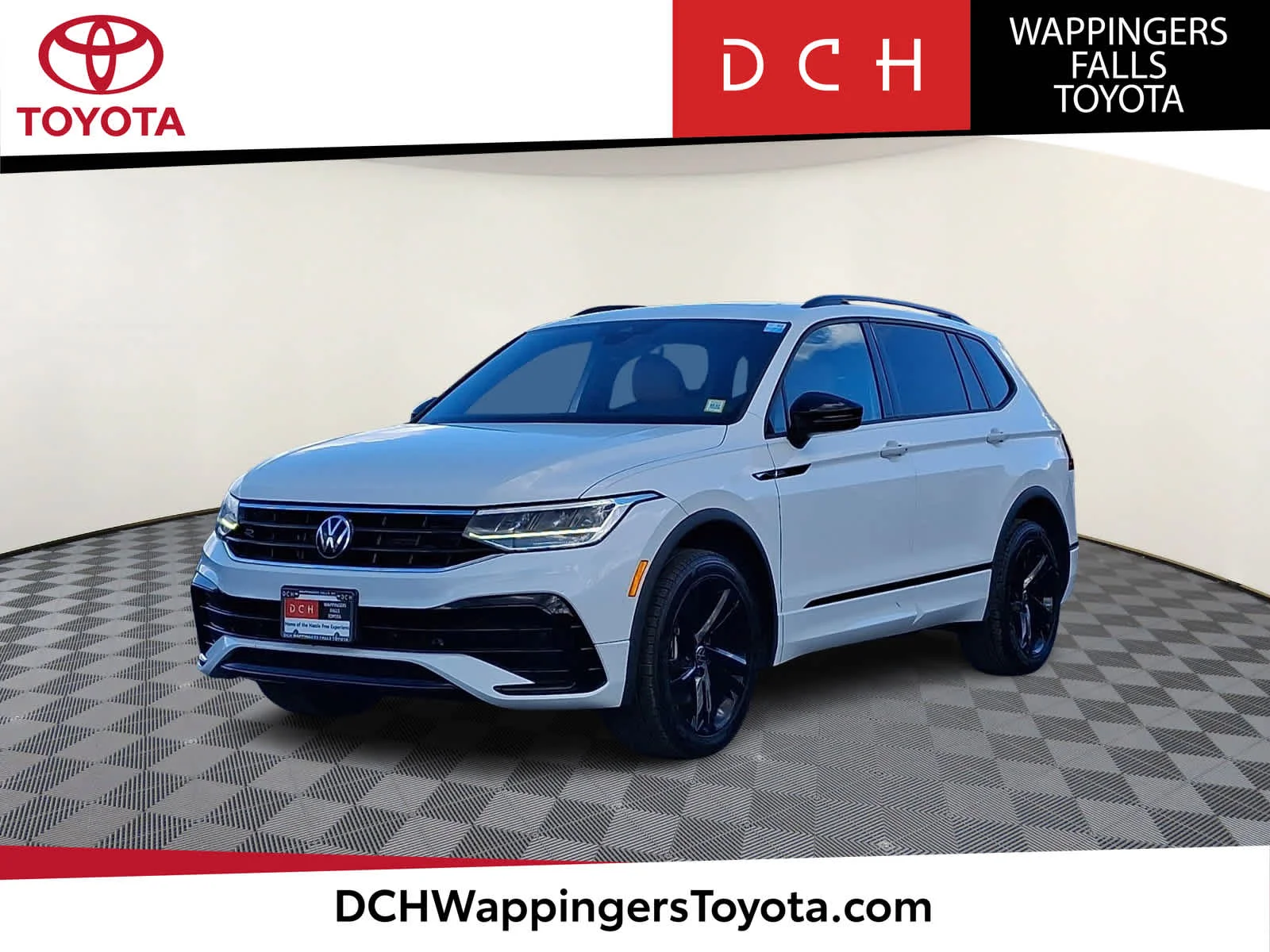 2023 Volkswagen Tiguan SE R-LINE BLACK