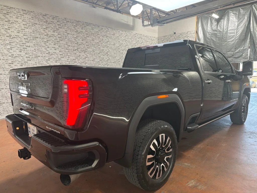 Used 2024 Onyx Black GMC Denali Ultimate image 7