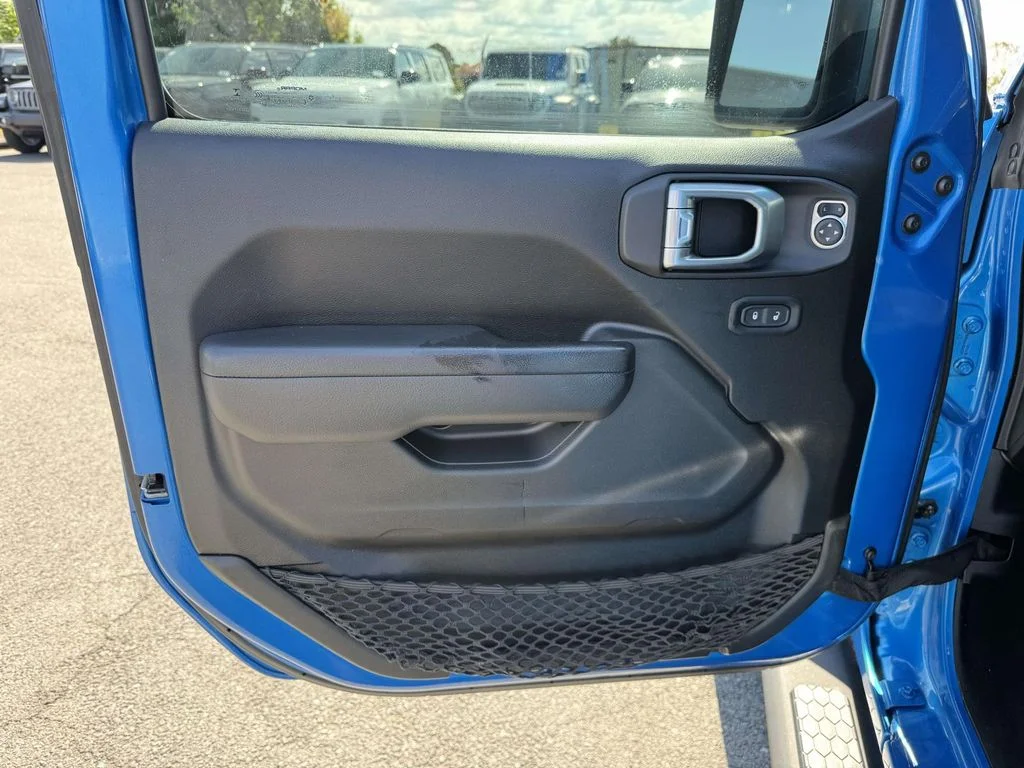 Used 2022 Blue Jeep Unlimited Sport Altitude image 26