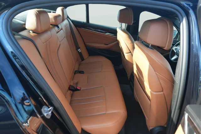 Used 2018 Black BMW 530i xDrive image 22