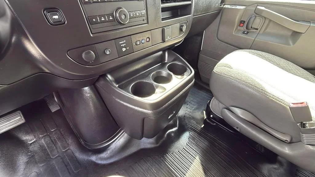 Used 2023 Summit White Chevrolet 1LS image 22