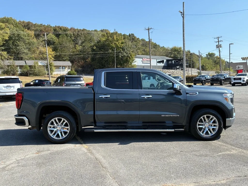 Used 2019 DARK SKY METALLIC GMC SLT image 5
