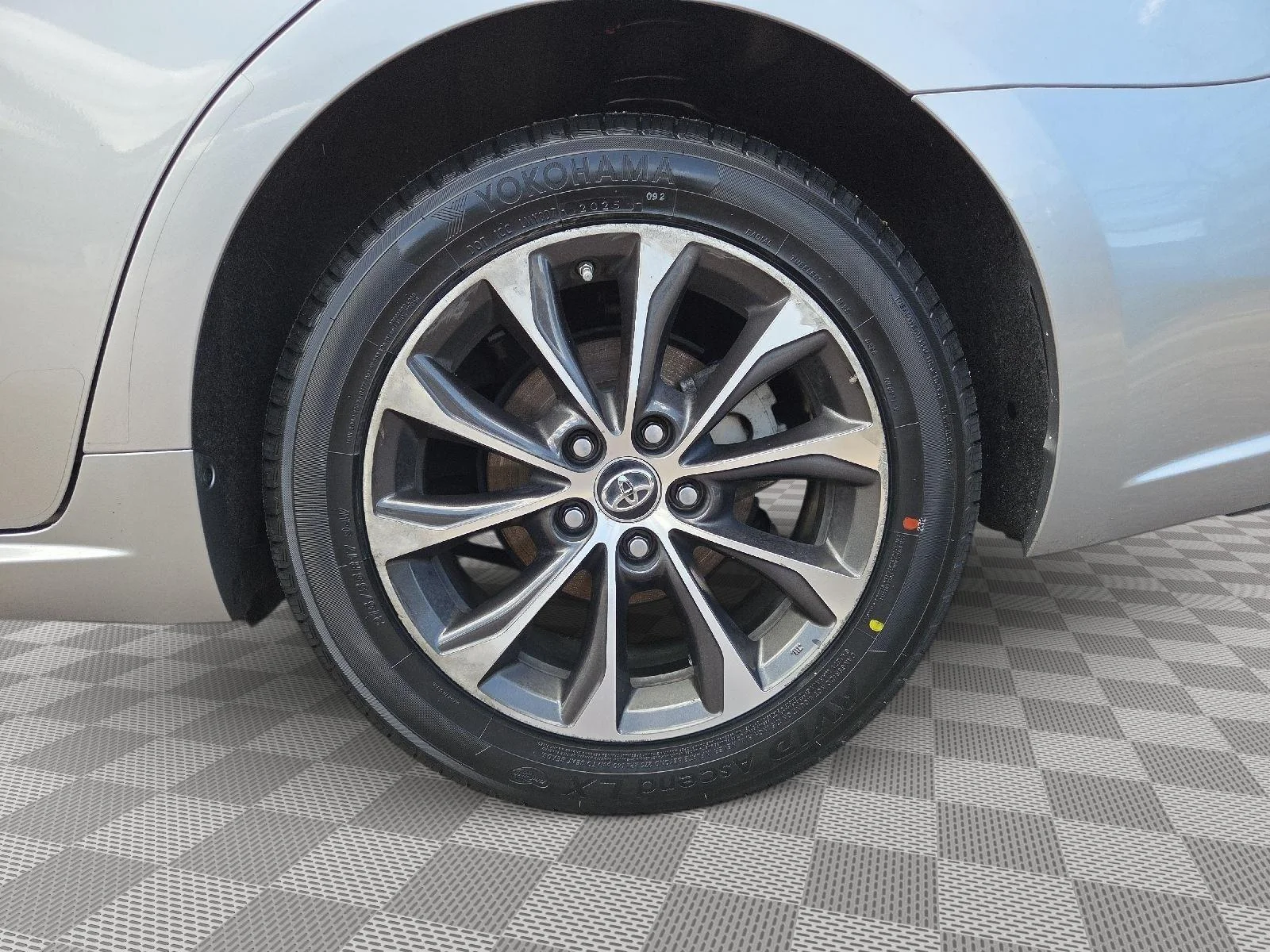 Certified Used 2018 Cosmic Gray Mica Toyota Limited image 12