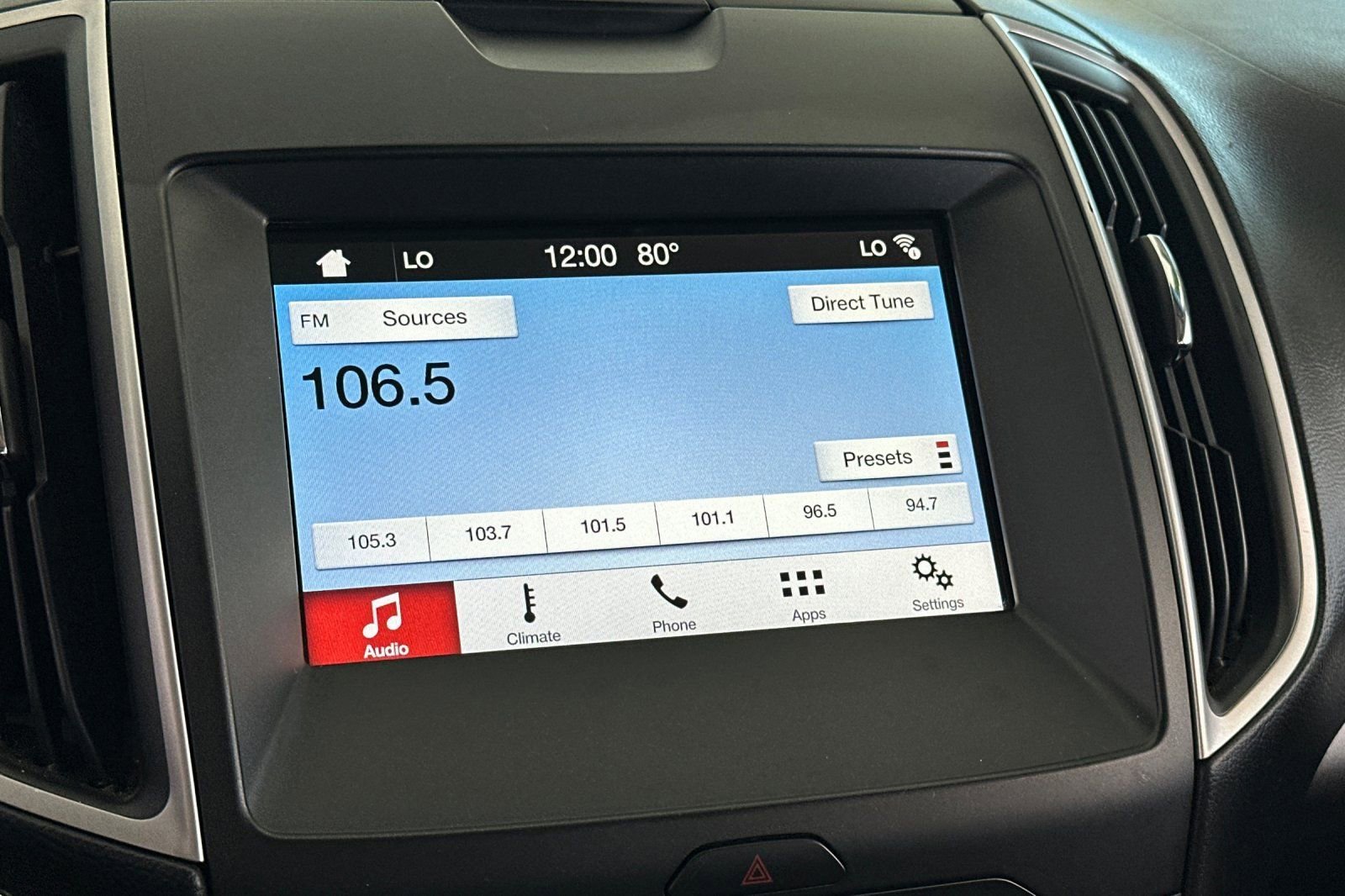 Used 2018 Black Ford SEL image 24