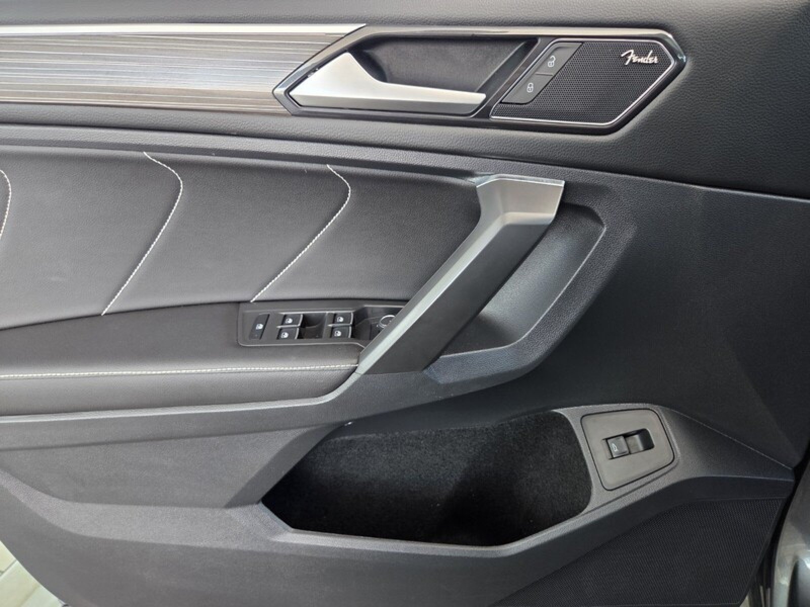 Used 2022 GRAY Volkswagen SEL R-Line image 23