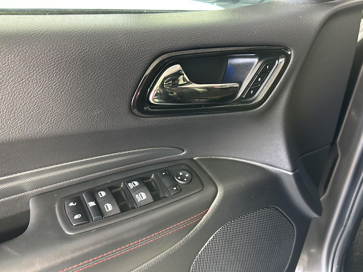 Used 2025 Vapour Grey Dodge R/T image 10