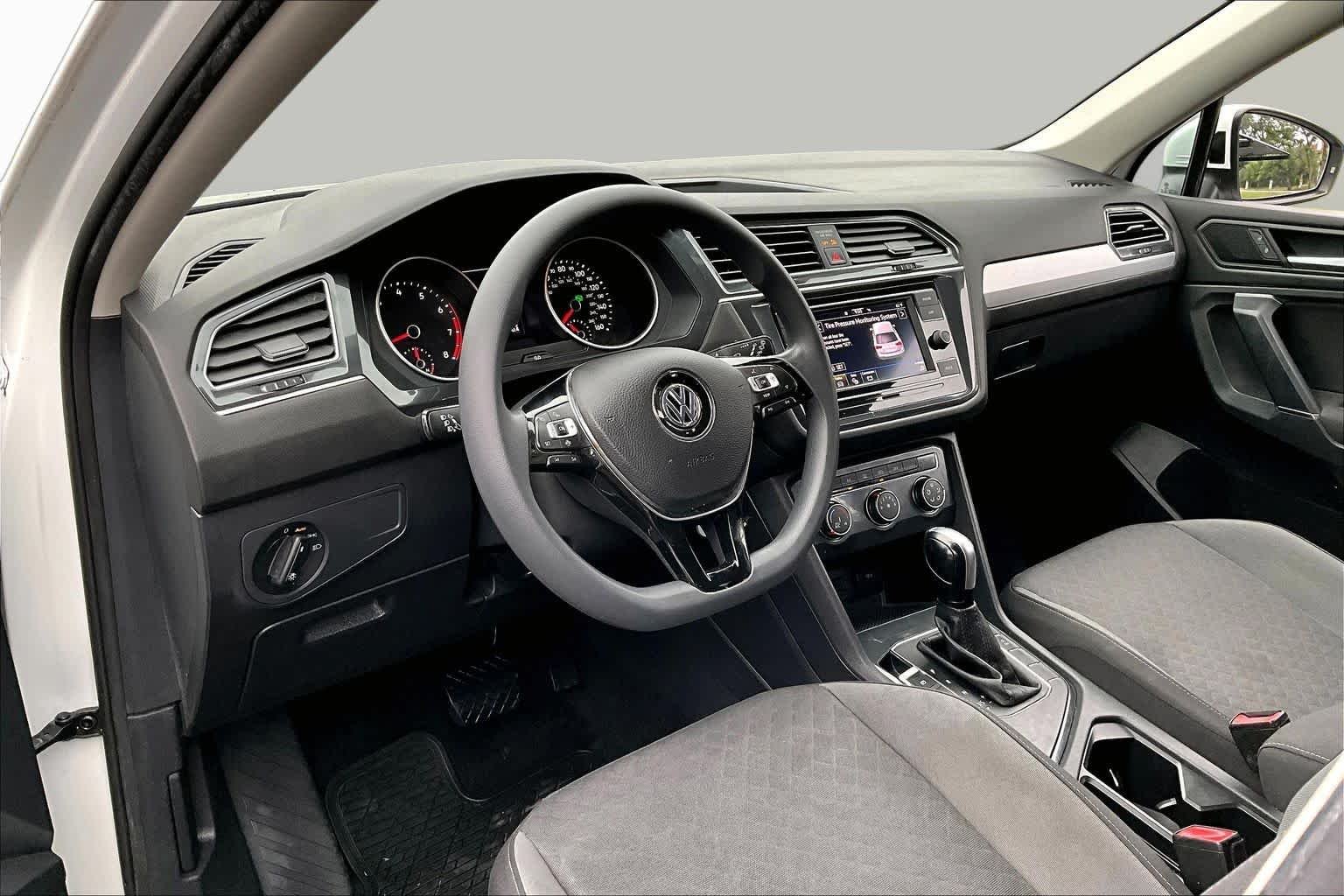 Used 2020 Pure White Volkswagen S image 18