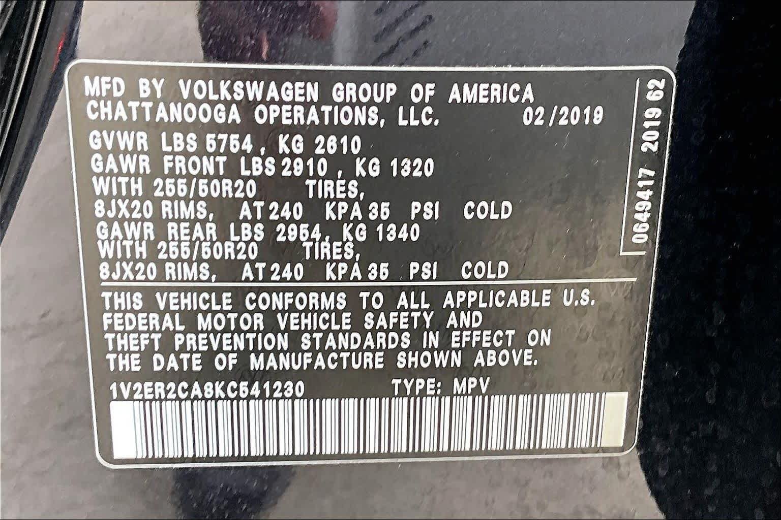 Used 2019 Deep Black Pearl Volkswagen 3.6L V6 SEL image 32