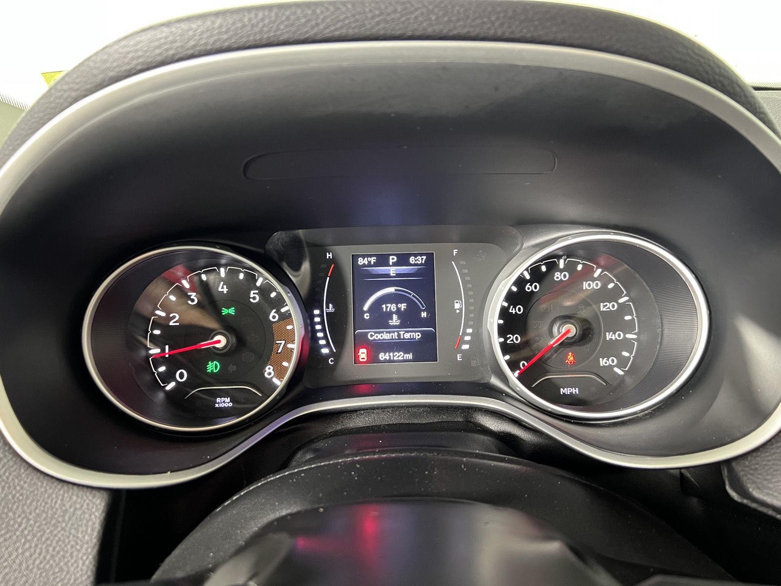 Used 2018 White Clearcoat Jeep Latitude image 23