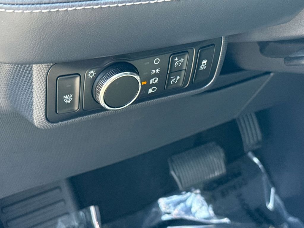 Certified Used 2023 Shadow Black Ford Select image 27