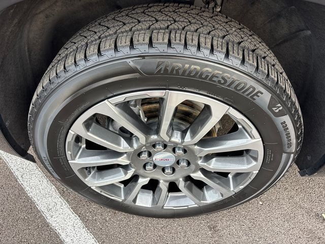 Used 2022 Black GMC Denali image 36