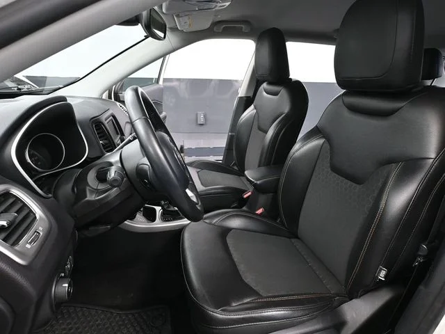 2018 Jeep Compass Latitude - Photo 24