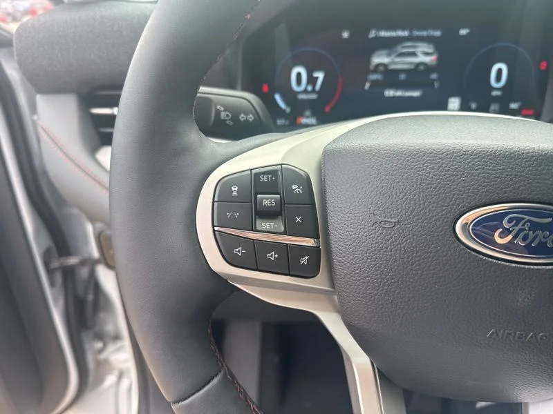 New 2026 Space White Metallic Ford Active image 32
