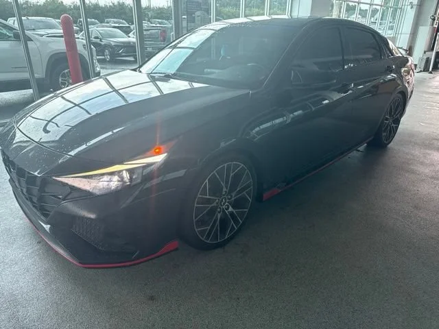 Used 2022 Phantom Black Hyundai 4DR DCT image 2