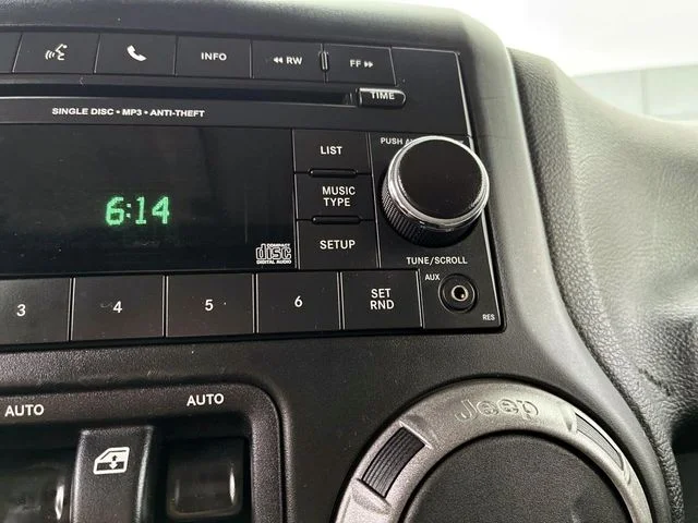 Used 2014 Gray Jeep Sport image 32