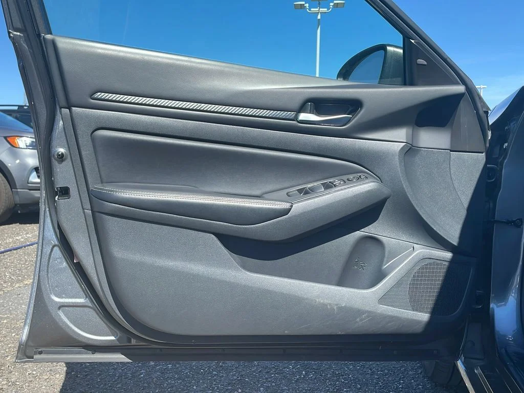 2025 Nissan Altima SV - Photo 10