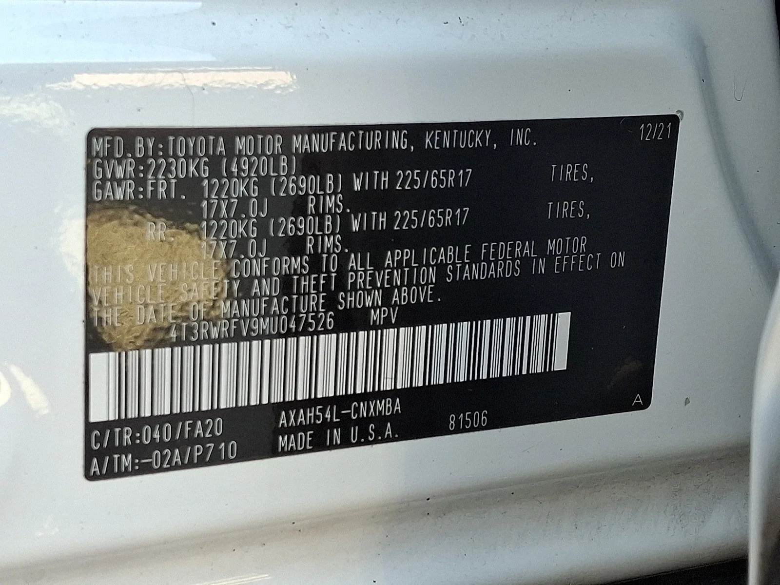 Used 2021 White Toyota XLE image 28