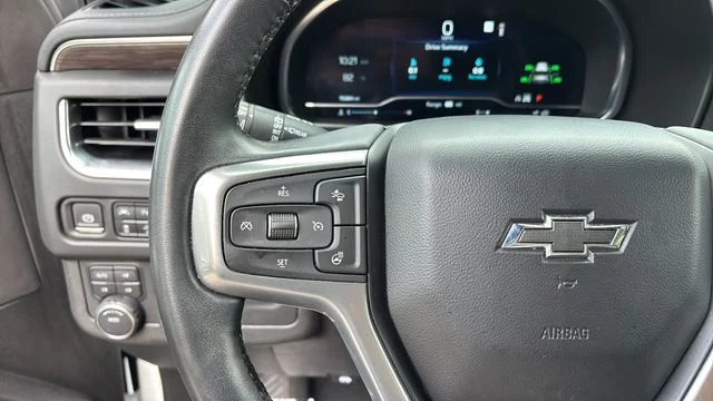 Used 2024 White Chevrolet Z71 image 23