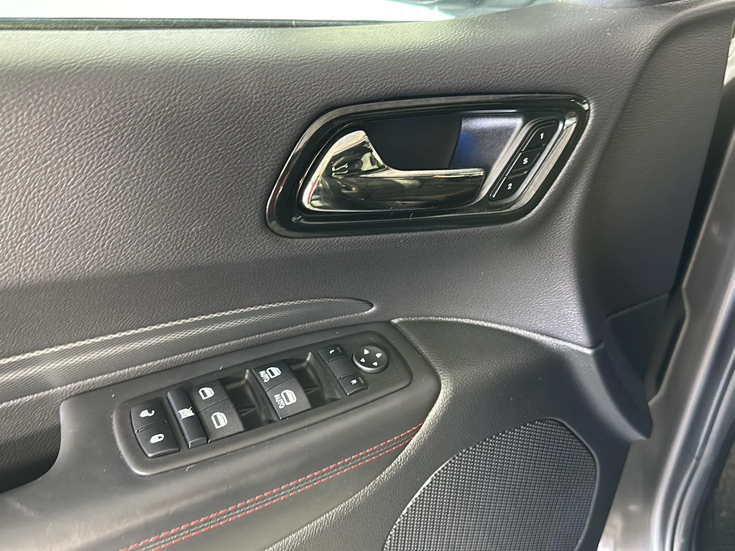 Used 2025 Vapour Grey Dodge R/T image 10