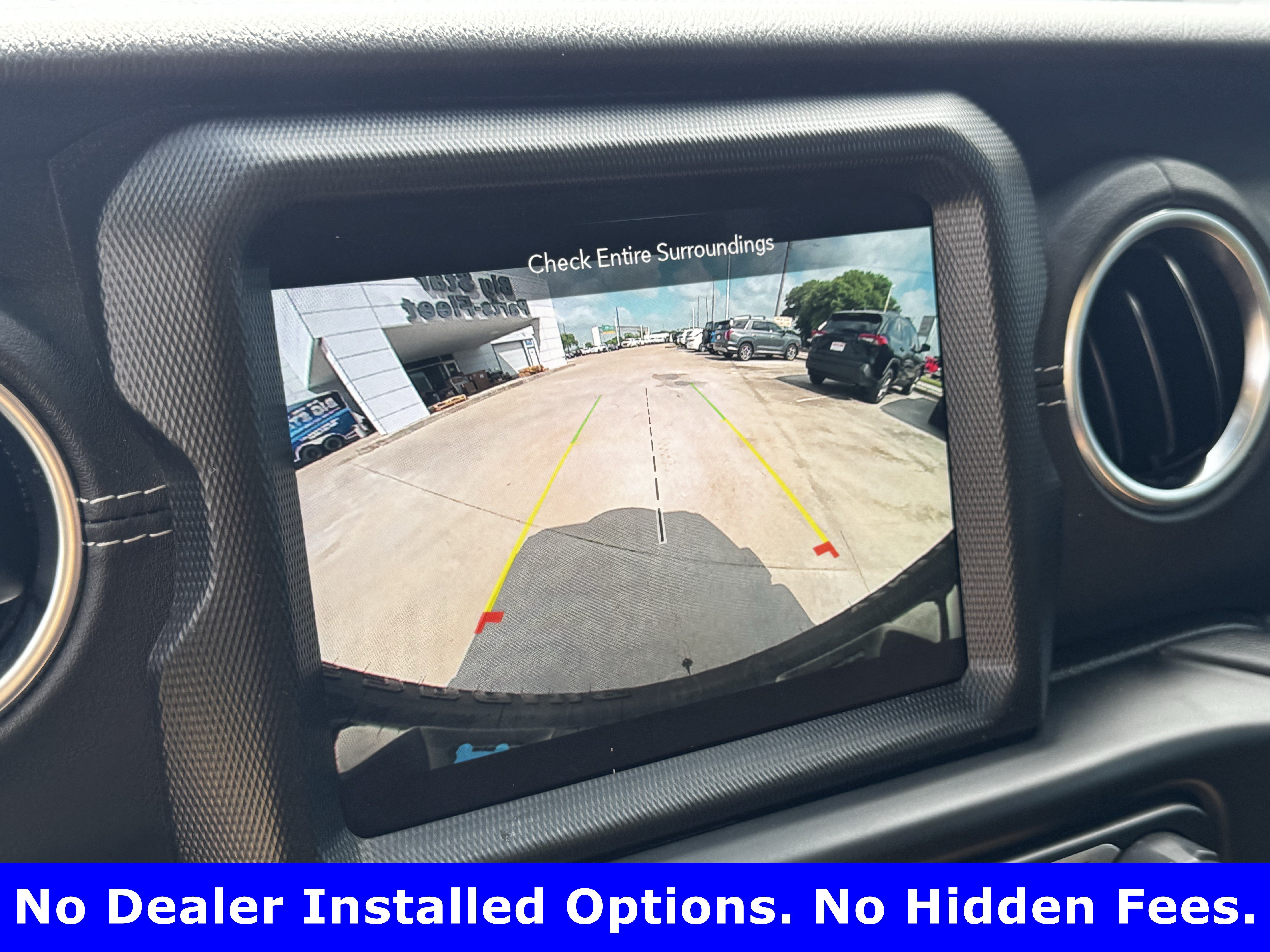 Used 2023 High Velocity Clearcoat Jeep Sahara image 18