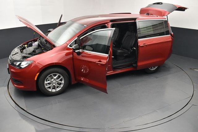 New 2026 Red Hot Pearl-Coat Exterior Paint Chrysler LX image 27